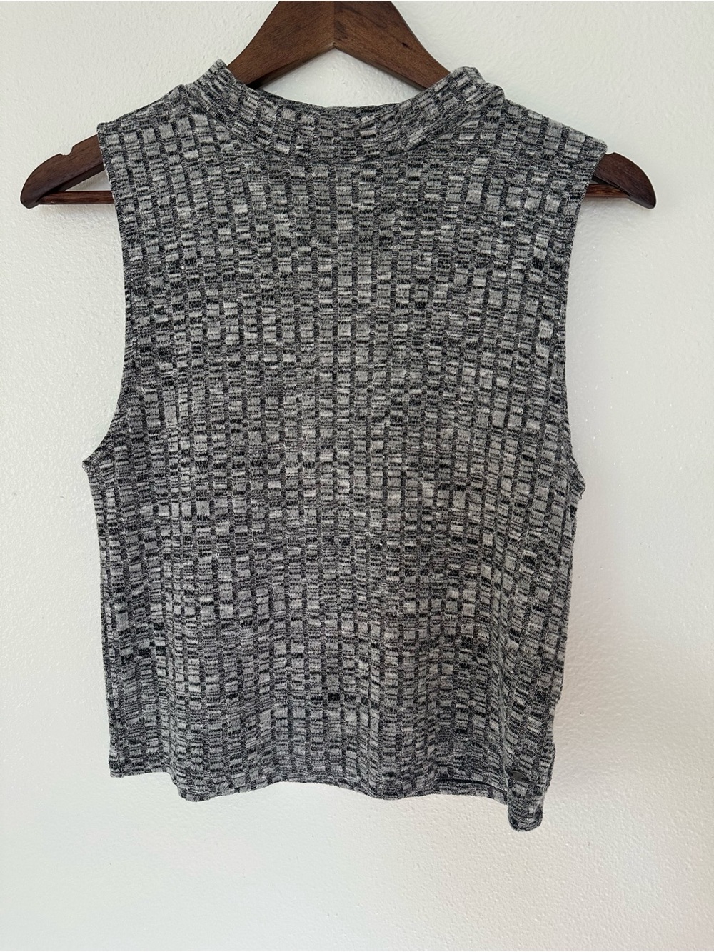 American Eagle Mock Neck Tank